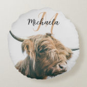 ハイランド牛ポートレート名前をカスタムするイニシャルモノグラム ラウンドクッション (裏面)