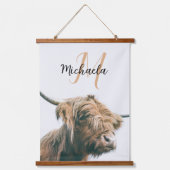 ハイランド牛ポートレート名前をカスタムするイニシャルモノグラム 吊り下げ型タペストリー (正面)