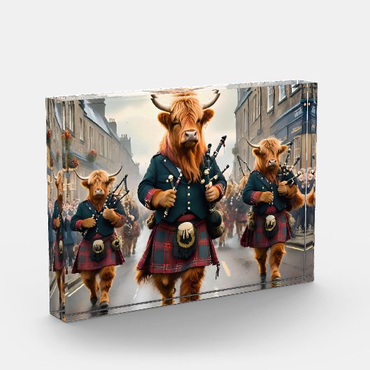 ハイランド調和: Bagpipe Highland Cow Band フォトブロック (左)