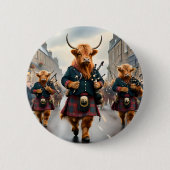 ハイランド調和: Bagpipe Highland Cow Band 缶バッジ (正面)