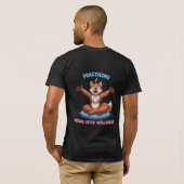 ハウリスト的ウェルネスを実践 - かわいい瞑想 Tシャツ (裏面フル)