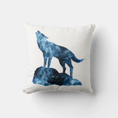 ハウリングウルフブルー輝く煙のシルエット クッション (正面)