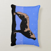 ハウリングウルフin冬 – オリジナルワイルドライフアート アクセントクッション (裏面(縦))