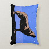 ハウリングウルフin冬 – オリジナルワイルドライフアート アクセントクッション (正面(垂直))