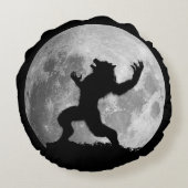 ハウリング不機嫌人狼枕 ラウンドクッション (裏面)