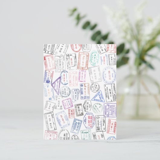 ハガキに世界中のパスポート切手を貼る ポストカード (スタンド正面)