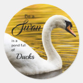 ハクチョウ美しい感動的引用文 ラウンドシール (正面)
