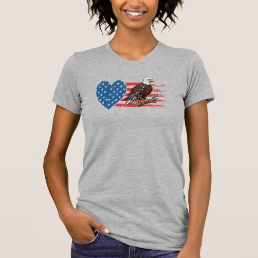 ハクトウワシ、アメリカ国旗ハート Tシャツ (正面)