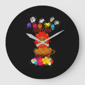 ハクナマタタカウトベビーライオンキングデザイン ラージ壁時計 (正面)