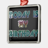 ハクナマタタギフト今日は私の誕生日.png メタルオーナメント (左)