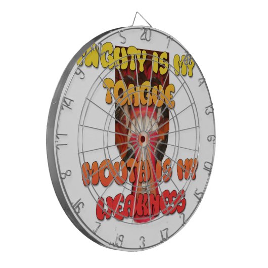 ハクナマタタハクナマタビッグ口。 ダーツボード (正面左)