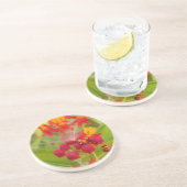 ハクナマタタ美しい緑の赤い黄色の花芽。 コースター (側面)