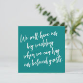 ハグできる場合ティール（緑がかった色）延期結婚のカード 招待状 (スタンド正面)