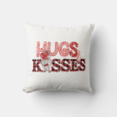 ハグとキスパーソナライズされたヴァレンティン クッション (正面)