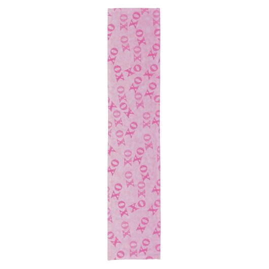 ハグとキスピンクXO XO ショートテーブルランナー (正面)