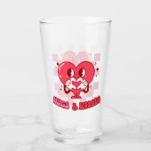 「ハグとキス」 | 可愛くて愛らしいピンクのハート タンブラーグラス (正面)