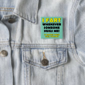 ハグの代わりにオナラ Funny Button Badge Pin 缶バッジ (インサイチュ)