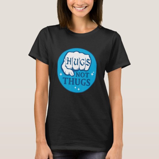 ハグは手の拳の女男性へ性 Tシャツ (正面)