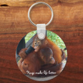 ハグは重要 キーホルダー (正面)