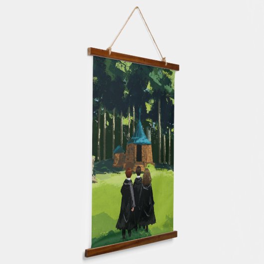 ハグリッドの小屋のハリー・ポッター™、ロン、ハーマイオニー 吊り下げ型タペストリー (傾斜あり)