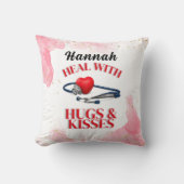 ハグ＆キスで癒してあげるよ！ 医師の聴診器 クッション (正面)