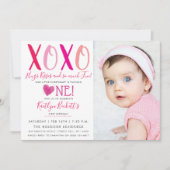 ハグ&キスバレンタインデー1st誕生日の写真 招待状 (正面)