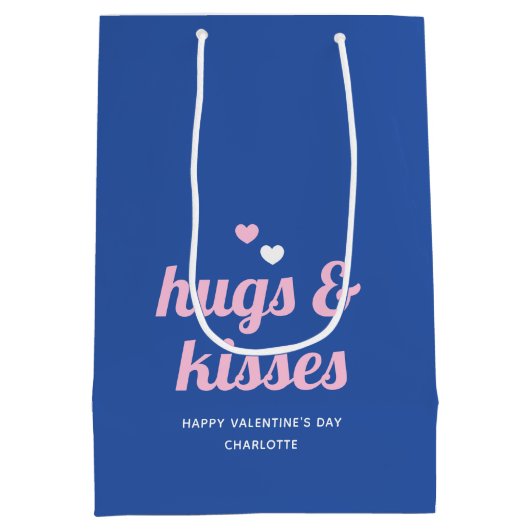 ハグ&キスラブハートバレンタインのネイビーピンク ミディアムペーパーバッグ (裏面)