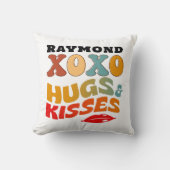 **ハグ＆キス XOXO バレンタインデーの贈り物** クッション (正面)