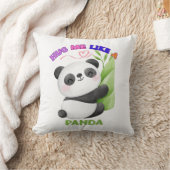 ハグ・ミー・ライク・ア・パンダ 🐼スロー・ピロー クッション (ブランケット)