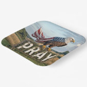 ハゲのイーグルが看板に祈浮かんだ ペーパープレート (傾斜あり)