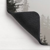 ハゲのワシが霧の中を舞い上がる マウスパッド (コーナー)