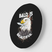 ハゲは美しい愛国的なアメリカのワシの贈り物 ラージ壁時計 (傾斜)