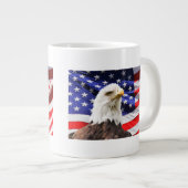 ハゲ鷲とアメリカ国旗 ジャンボコーヒーマグカップ (正面右)