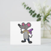 ハサミとヘアドライヤーを持った美容師のネズミ ポストカード (スタンド正面)