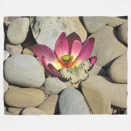 ハスの花の蝶 フリースブランケット (正面(横))