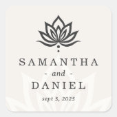 ハスエレガントフラワーモノグラム光中性アイボリー スクエアシール (正面)