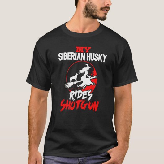 ハスキー犬がショットガンハロウィンに乗る Tシャツ (正面)