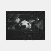 ハスキー犬のゾンビ・セルフィー・ハロウィン フリースブランケット (正面(横))