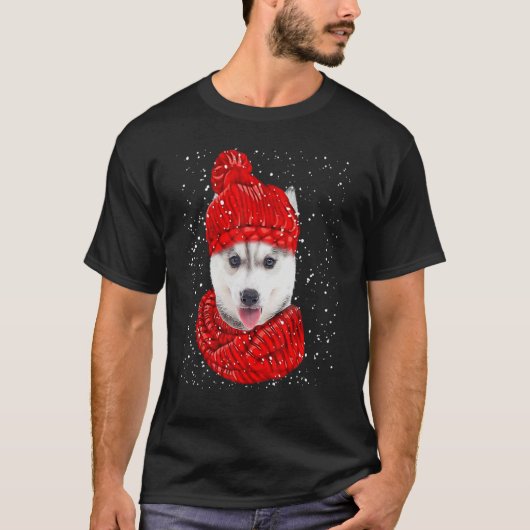 ハスキー赤い冬の帽子クリスマススカーフ犬 Tシャツ (正面)