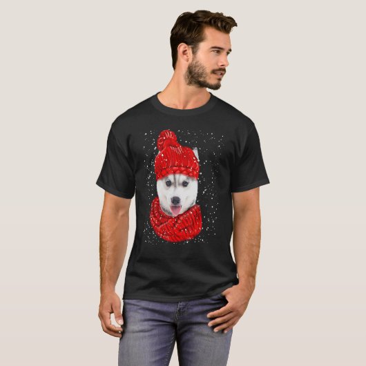 ハスキー赤い冬の帽子クリスマススカーフ犬 Tシャツ (正面フル)