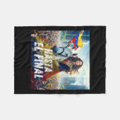 ハスタエルファイナルマリアコリナマチャド フリースブランケット (正面(横))