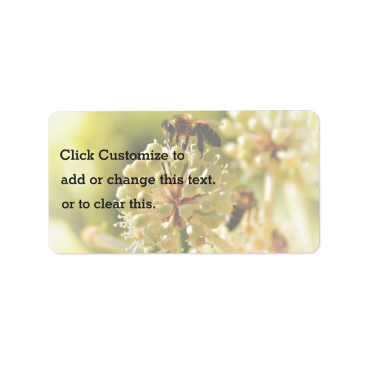 ハチが花に着地するクローズアップのテーマ ラベル (正面)