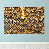 ハチの群れが蜂の巣状に群がる キャンバスプリント (インサイチュ (ウッドフロア))