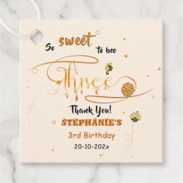 ハチの誕生日おめでとう！とってもかわいいハチの３歳の誕生日 フェイバータグ