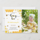 ハチの誕生日写真招待状 招待状 (正面)