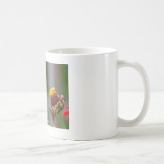ハチドリのクラシックで白いマグ コーヒーマグカップ