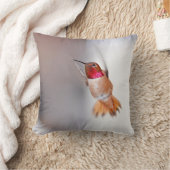 ハチドリの飛んでいるな写真の装飾用クッション クッション (ブランケット)