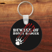 ハチミアナグマに用心 キーホルダー (正面)
