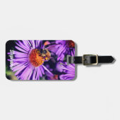 ハチミツバチonパープルアスターパーソナライズされた花 ラゲッジタグ (正面横)
