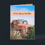ハッおもしろいト75th誕生日ヴィンテージオレンジトラック002 カード<br><div class="desc">フィールドにヴィンテージトラックを持つこのカードは、非常に特別な男にハッピーバースデーを望むおもしろいの方法である。すべての文字はカスタマイズ可能。おもしろいと種類の一つのカード!私の誕生日カードの詳細を表示するには、必要な年を入力し、Zazzleの検索ボックスに入力または切り取って貼り付ける:ジャクリナート誕生日</div>
